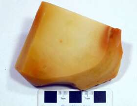 细粒石英岩
（石英质玉）