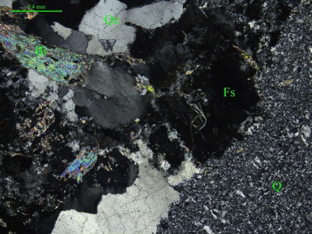显微粒状石英岩