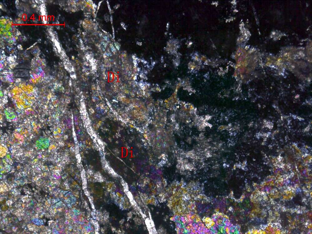 含石榴、透辉、绿帘石矽卡岩