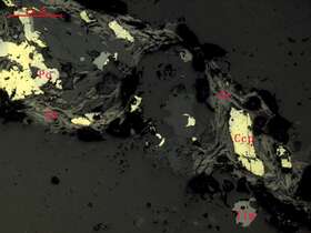 磁黄铁矿、黄铜矿、钛铁矿、石墨