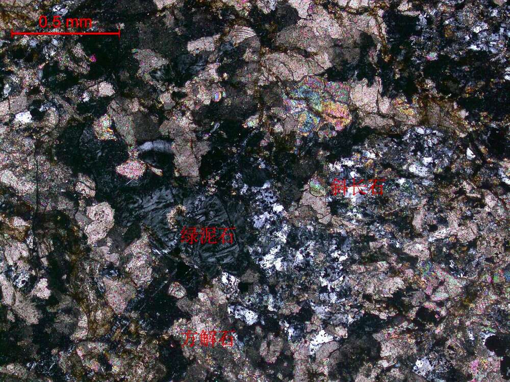 碳酸盐化碎裂化辉长岩