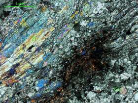 碳酸盐化透闪石片岩