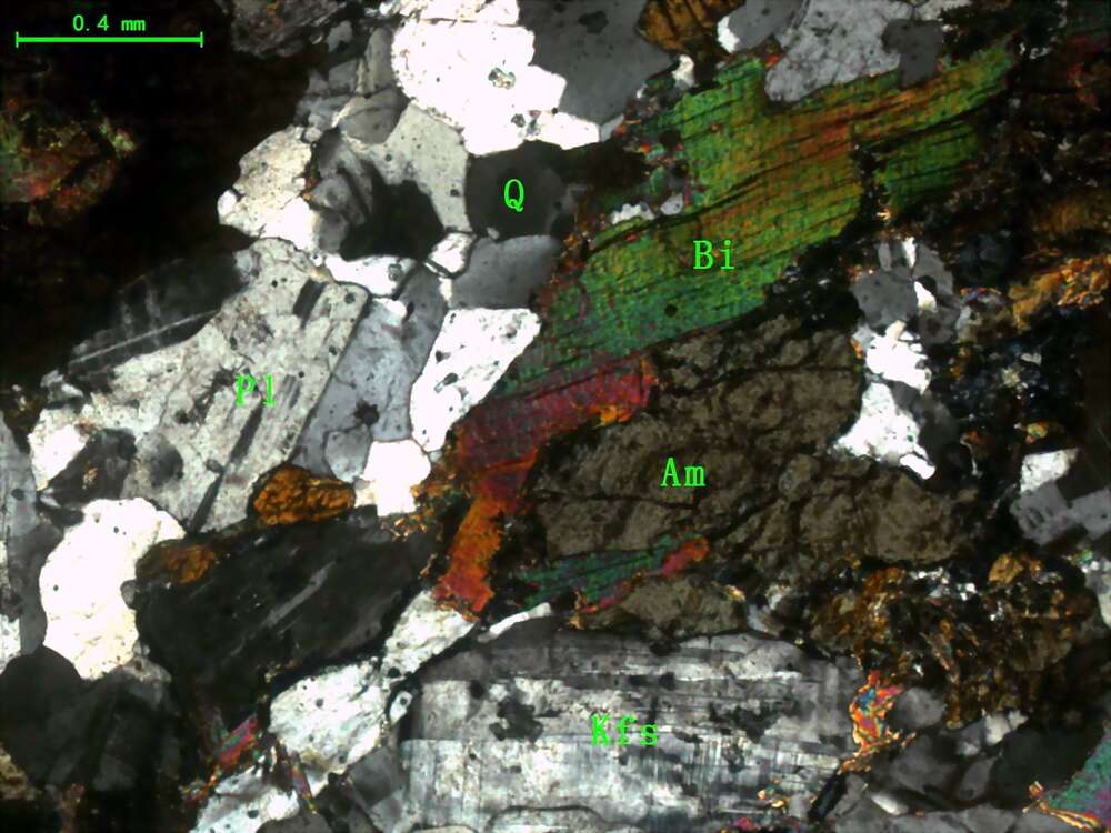 蚀变细粒花岗岩