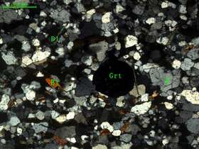 含石榴石黑云母石英片岩