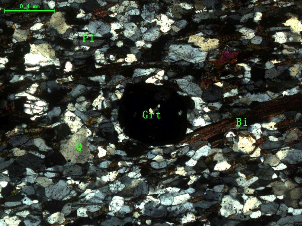 含石榴石黑云母石英片岩