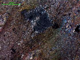 千枚岩化安山（英安）岩