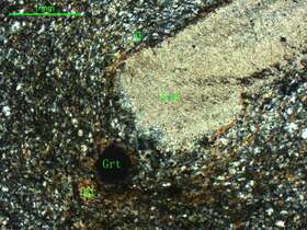 含红柱石黑云母石英片岩