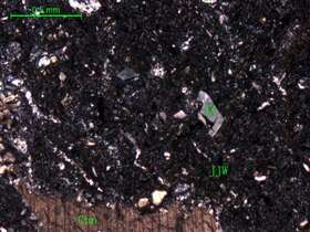 蚀变玻屑凝灰岩 