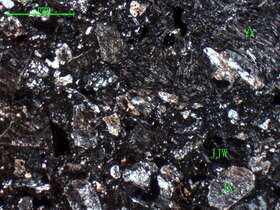 含角砾岩屑凝灰岩