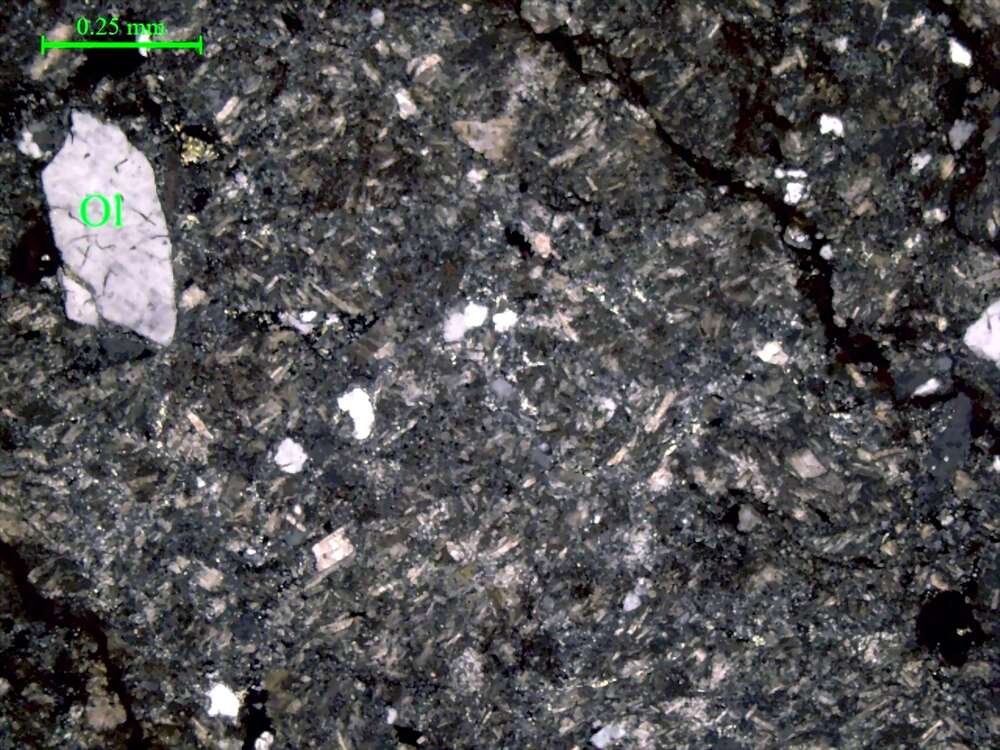 碎裂蚀变英安岩