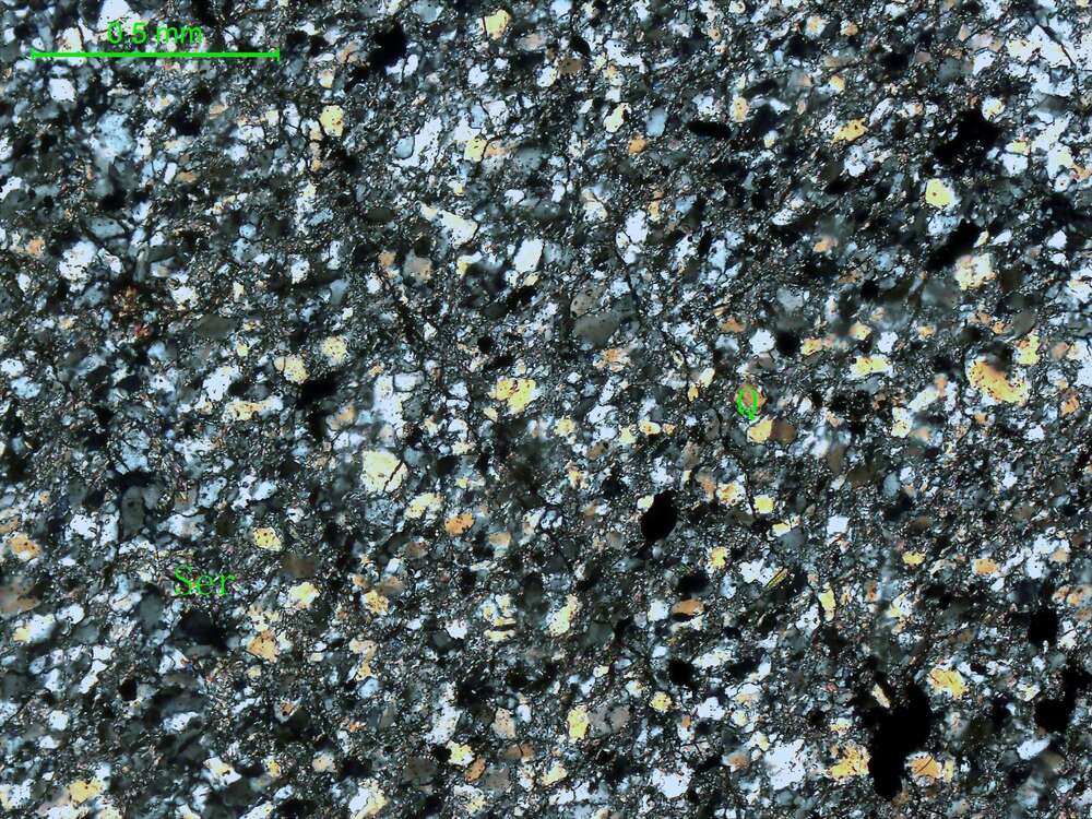 变质细粒石英杂砂岩                                                