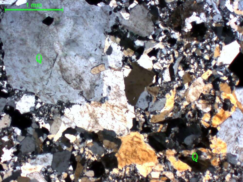 碎裂化硅化石英脉（岩）