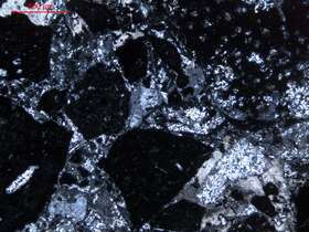 玄武质角砾凝灰岩