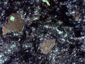 酸性火山角砾岩