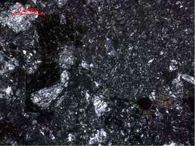 深灰色细粒岩屑晶屑凝灰岩