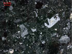 深灰色细粒杏仁状晶屑凝灰岩