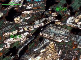 角闪辉长岩堆晶结构