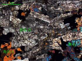 角闪辉长岩堆晶结构