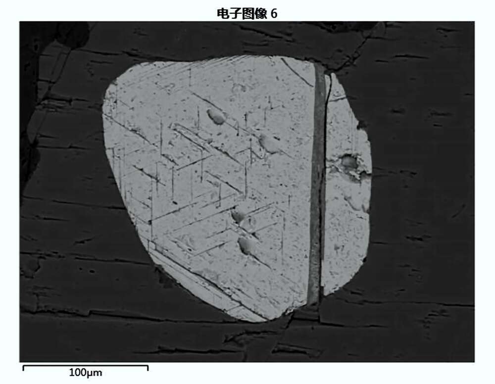 磁铁矿中出溶钛铁矿COMPO像