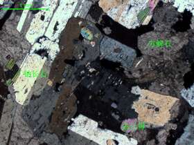 碳酸盐钠长石（岩脉）