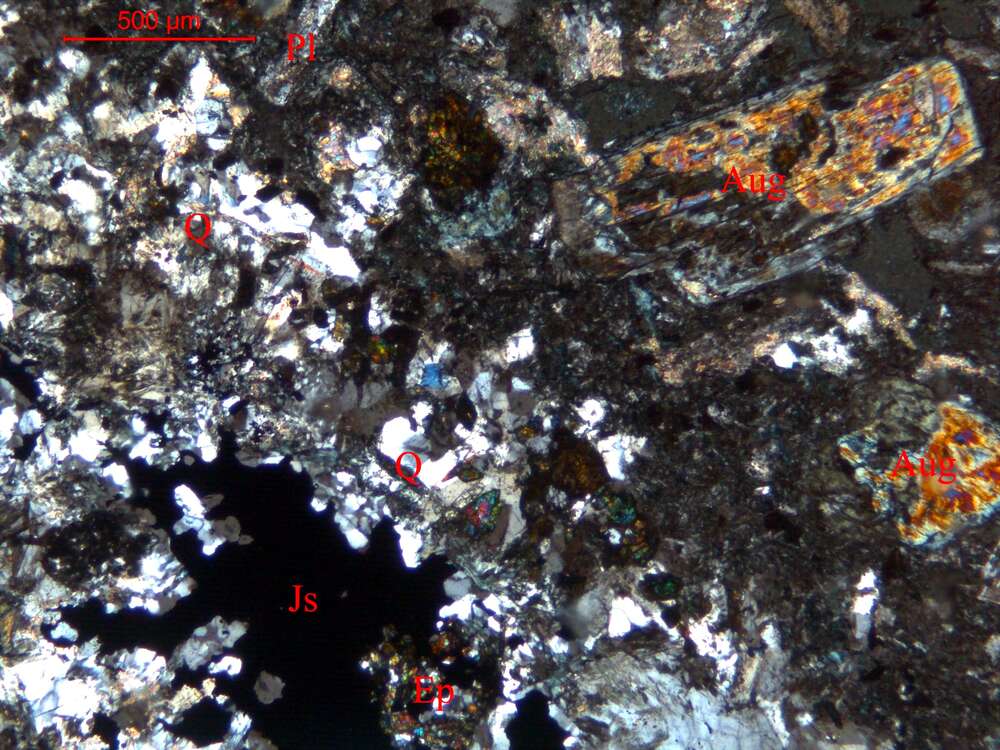 碎裂蚀变含杏仁体玄武岩