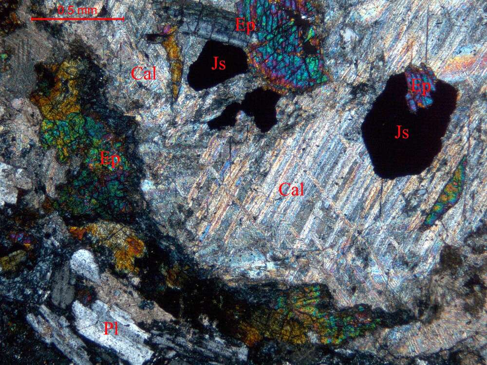 蚀变含杏仁体玄武玢岩