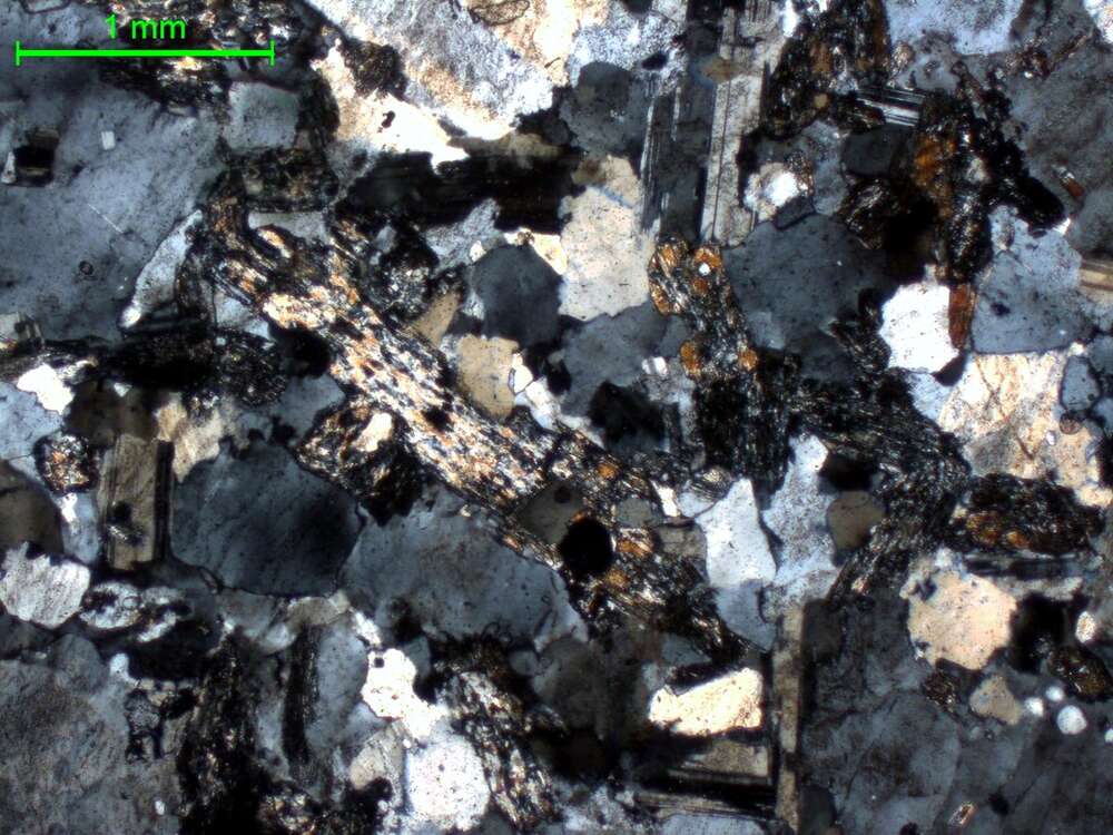 含锂辉石花岗伟晶岩