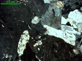 含锂辉石花岗伟晶岩