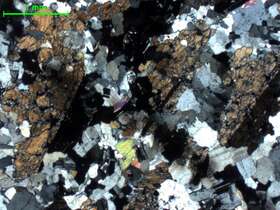 含锂辉石花岗伟晶岩